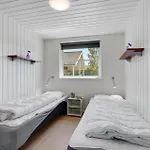 Σπίτι διακοπών Amazing In Idestrup With Sauna *