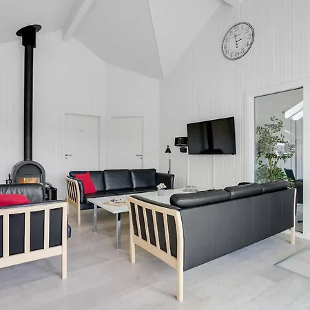 Beautiful In Idestrup With Kitchen Casa de Férias Bøtø By