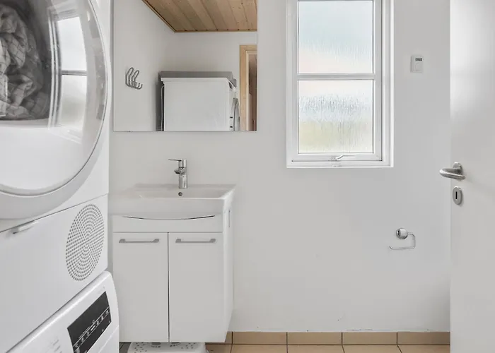 Beautiful In Idestrup With Kitchen Bøtø By