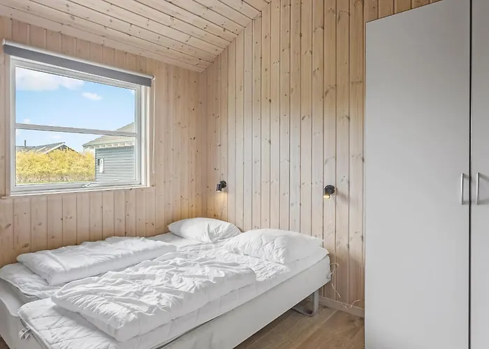 Beautiful In Idestrup With Kitchen * Bøtø By
