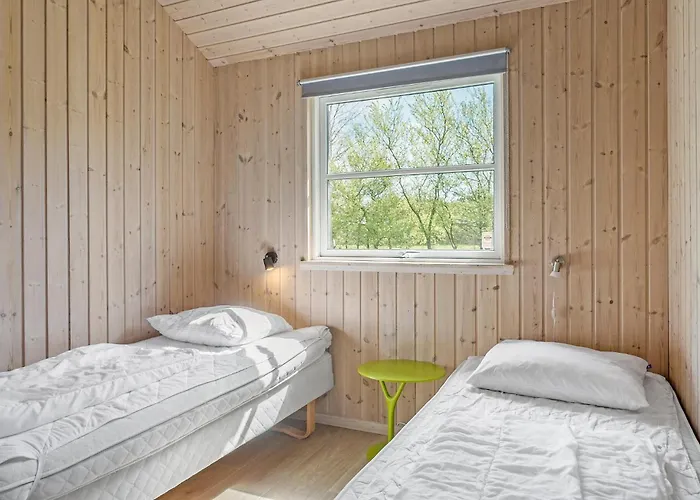 Casa de Férias Beautiful In Idestrup With Kitchen