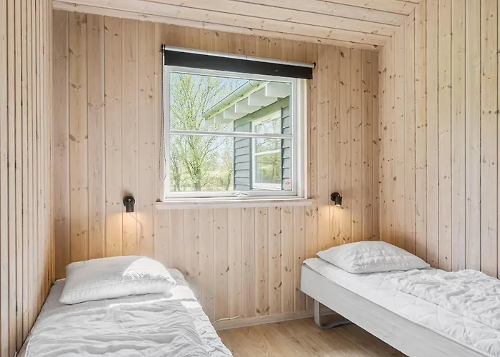 Beautiful In Idestrup With Kitchen Casa de Férias Bøtø By