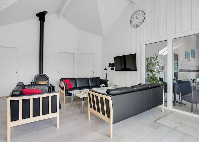 Beautiful In Idestrup With Kitchen Casa de Férias Bøtø By