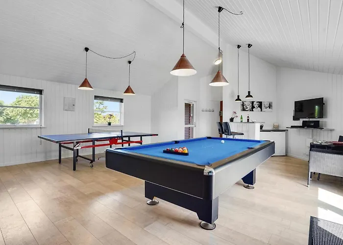 Beautiful In Idestrup With Kitchen * Bøtø By